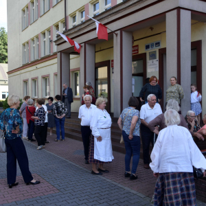 Zespoły po posiłku.