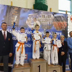 Zdjęcia z turnieju karate w Staninie.