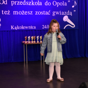 Zdjęcia z konkursu śpiewaczego.