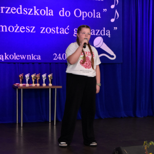 Zdjęcia z konkursu śpiewaczego.