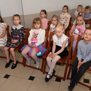 Zdjęcia z konkursu śpiewaczego.