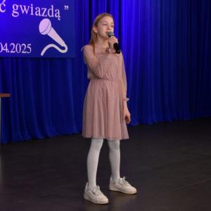 Zdjęcia z konkursu śpiewaczego.