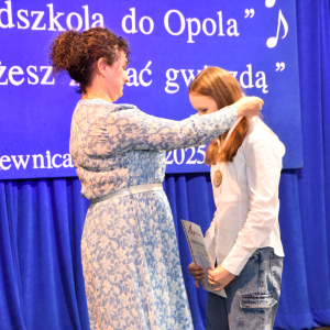 Zdjęcia z konkursu śpiewaczego.