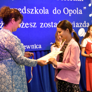 Zdjęcia z konkursu śpiewaczego.