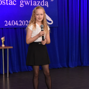 Zdjęcia z konkursu śpiewaczego.