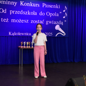 Zdjęcia z konkursu śpiewaczego.