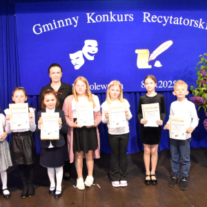 Zdjęcia z konkursu recytatorskiego.