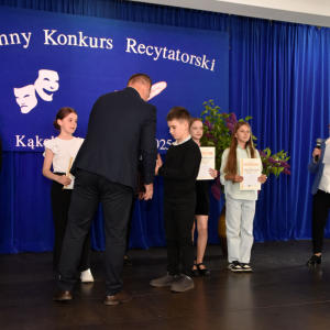 Zdjęcia z konkursu recytatorskiego.