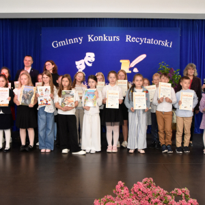 Zdjęcia z konkursu recytatorskiego.