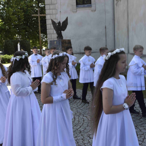 Zdjęcia z pierwszej komunii świętej.