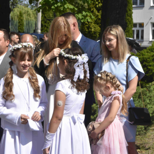 Zdjęcia z pierwszej komunii świętej.