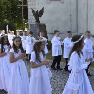 Zdjęcia z pierwszej komunii świętej.