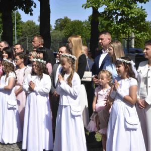 Zdjęcia z pierwszej komunii świętej.