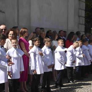 Zdjęcia z pierwszej komunii świętej.