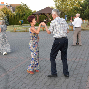 Zdjęcia z potańcówki.