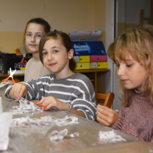 Zdjęcia z zajęć decoupage.