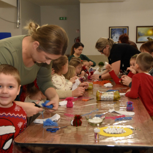 Zdjęcia z warsztatów świątecznych.