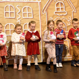 Zdjęcia z warsztatów świątecznych.