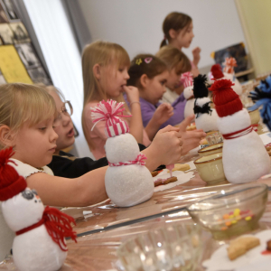 Zdjęcia z warsztatów świątecznych.